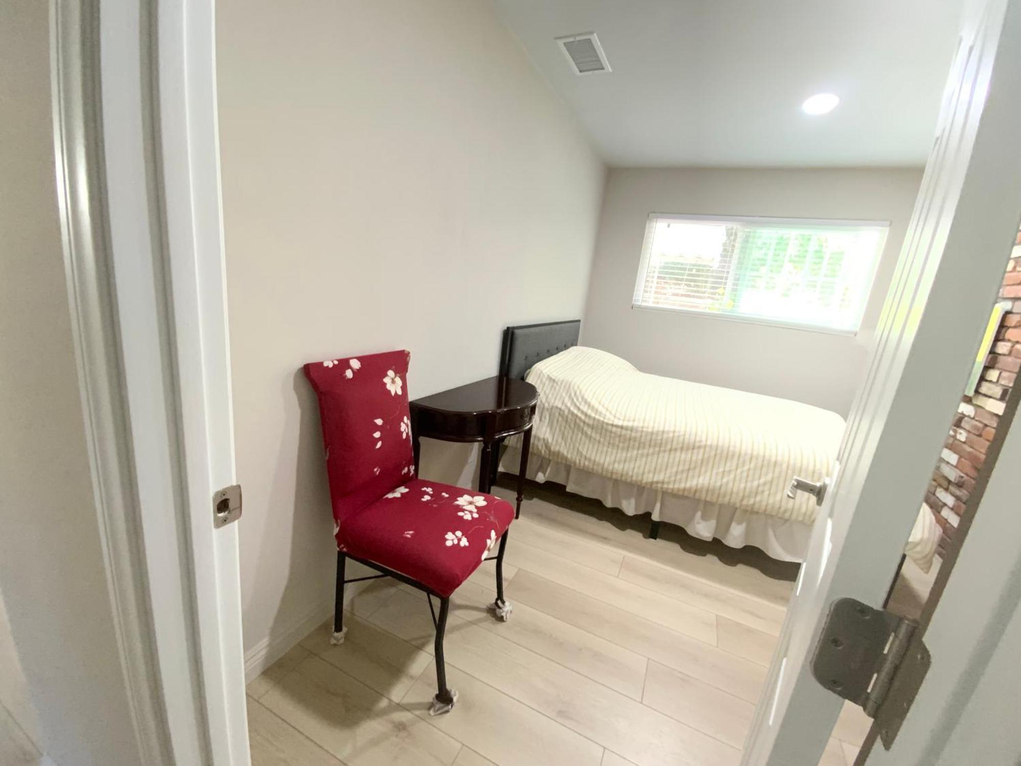 Homestay 1 Bedroom In A Quiet Neighborhood Near The Main Street - C Rowland Heights