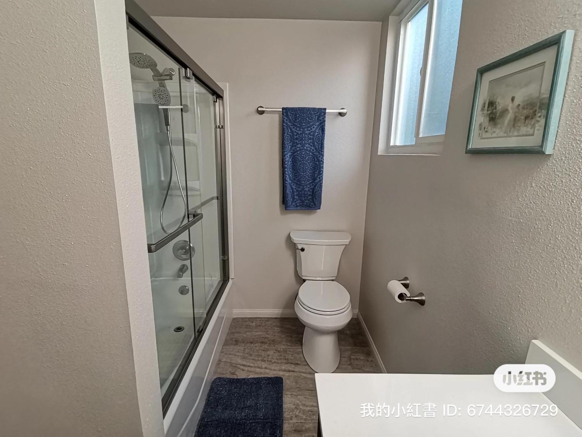 1 Bedroom In A Quiet Neighborhood Near The Main Street - C